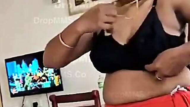 Tamil Mother Nude & Fucking In Hotel Video Update