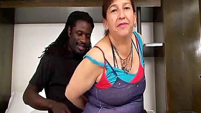 Nathan Threat is thrilled to slam Granny Analida's mature cunt